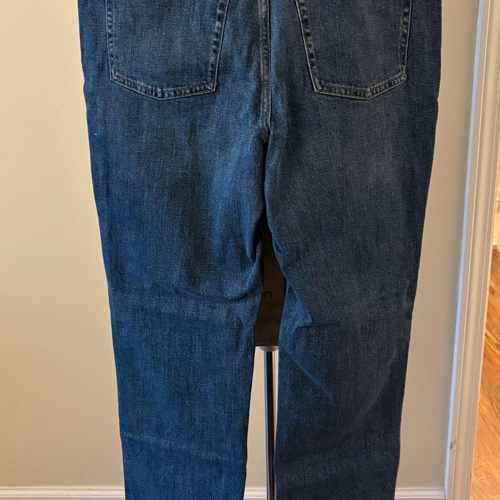 Old Navy Extra High Rise Straight Secret Smooth Pockets - Picture 4 of 15